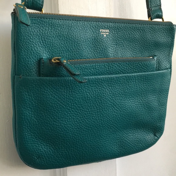 Fossil Crossbody Bag - Picture 2 of 8